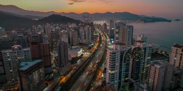 Itapema em ascensão: por que a cidade vizinha virou destino de quem investe em Balneário Camboriú 