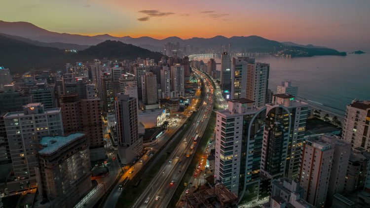 Itapema em ascensão: por que a cidade vizinha virou destino de quem investe em Balneário Camboriú 